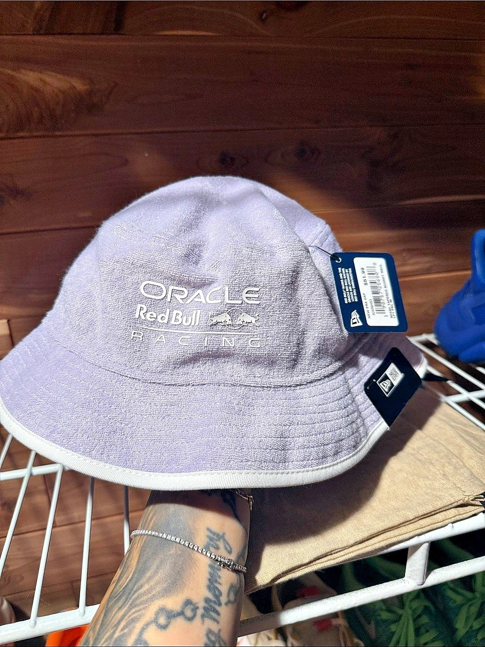 New Era Oracle Red Bull Racing Miami Tapered Bucket Hat Purple & White